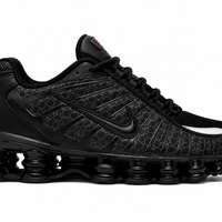 NIKE SHOX